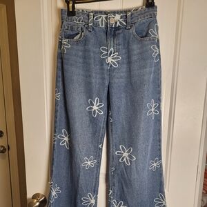 Justice youth Blue Wide-Leg Jeans with White Daisy Printtice. Size Youth 12